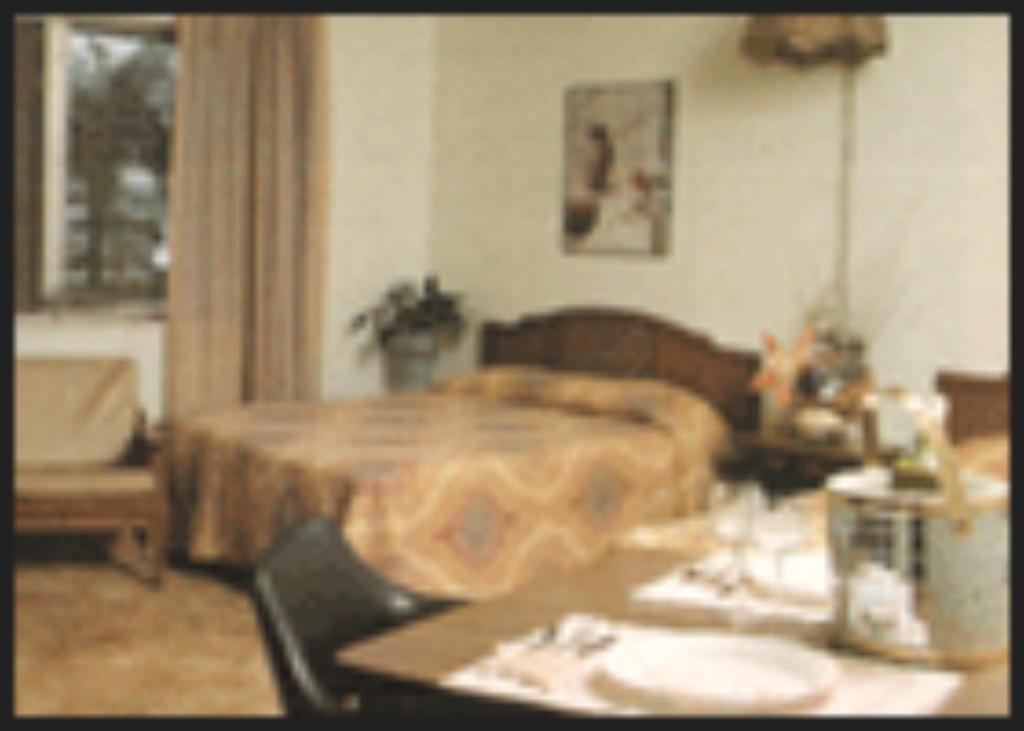 Downtown Hollywood Gardens Inn & Suites Ruang foto