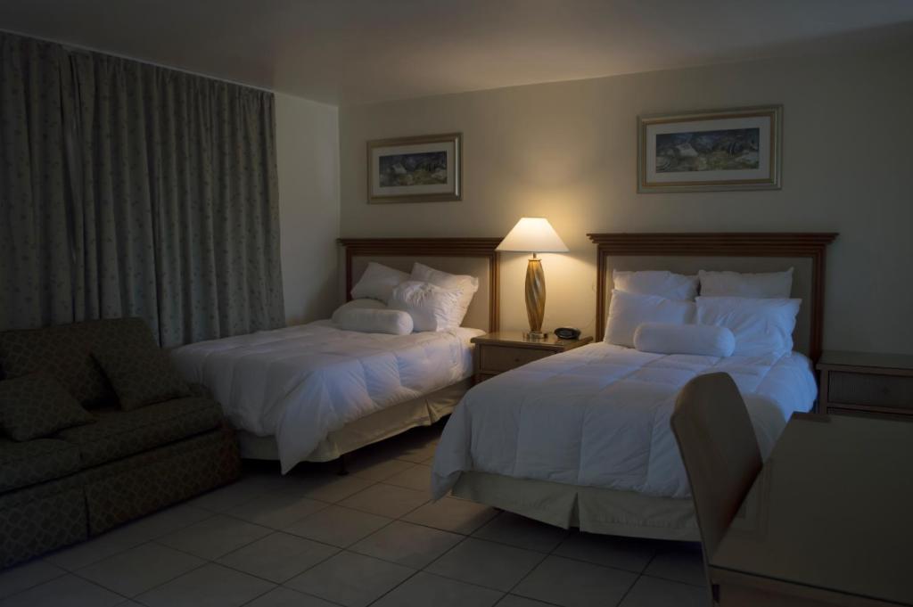 Downtown Hollywood Gardens Inn & Suites Bagian luar foto
