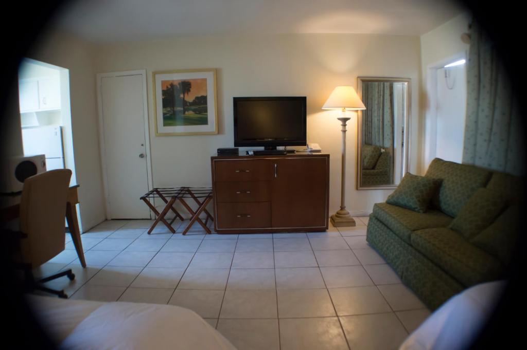 Downtown Hollywood Gardens Inn & Suites Bagian luar foto